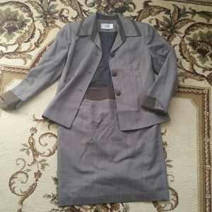 Skirt suit by Le Suit